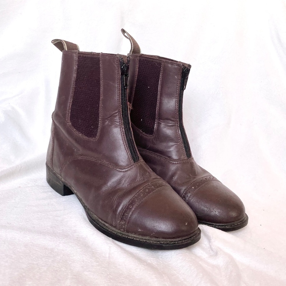 Woman’s 7 brown paddock horse back riding boots